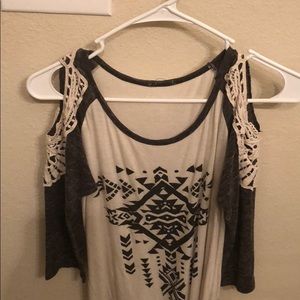 Buckle daytrip cold shoulder top